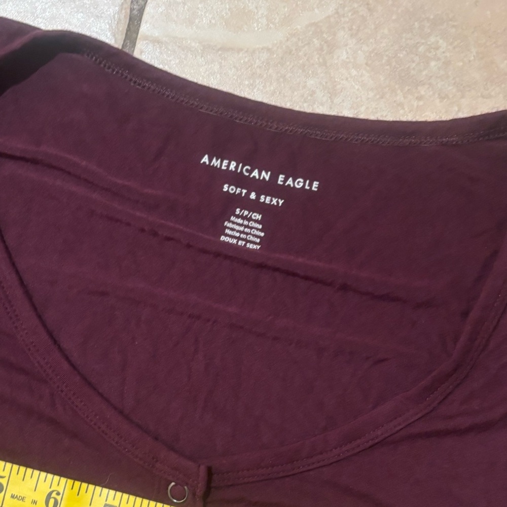 American Eagle tops - bundle of 3 - Picture 9 of 10